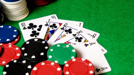 intrebari-cu-privire-la-poker-ul-online